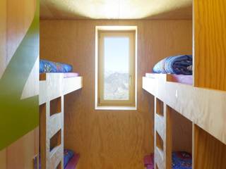 New mountain hut at Tracuit, savioz fabrizzi architectes savioz fabrizzi architectes Rooms