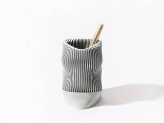 Kindof Pencil Vase, Kindof Kindof Ruang Studi/Kantor Modern