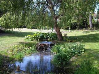 Water Garden, Cool Gardens Landscaping Cool Gardens Landscaping クラシカルな 庭