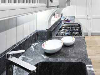 DALLAS: SPLENDOR, STYLE, PRECIOUS MATERIALS AND FUNCTIONALITY… ALL IN A KITCHEN, ARREX LE CUCINE ARREX LE CUCINE Dapur Klasik