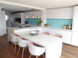 Handle less Polar white Glamour, PTC Kitchens PTC Kitchens Cocinas modernas