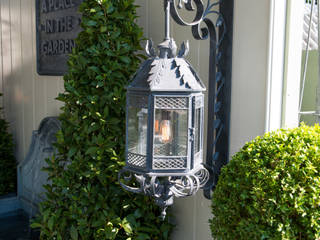 Ravello Wall Light A Place In The Garden Ltd. ラスティックな 庭 照明