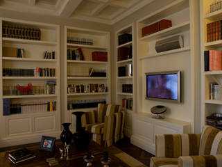 una casa classica, archbcstudio archbcstudio Media room