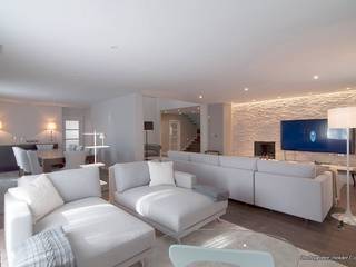 Salas de estar modernas por Stoc Casa Interiores Moderno