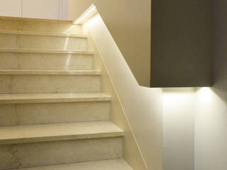 renovation of a living-room, Venice area (Italy), Andrea Girotto Architetto Andrea Girotto Architetto Nowoczesny salon