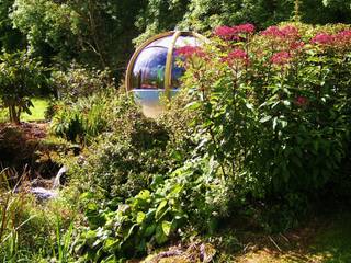 The "Sphere" has landed, Kevin Cooper Garden Design Kevin Cooper Garden Design Сад в стиле модерн