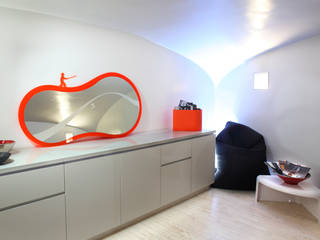 Roby's story 2 - Mirror | Raro Design Collection. , Roberto Nicolò Roberto Nicolò منازل