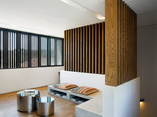 House 01, Hyde Park , Daffonchio & Associates Architects Daffonchio & Associates Architects Salon moderne