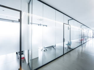 Praxis, quint-it DEUTSCHLAND GMBH quint-it DEUTSCHLAND GMBH Modern style doors