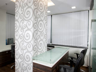 Modern office for Pharma company in Mumbai, Squaare Interior Squaare Interior Ruang Komersial