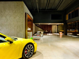Showroom of Eurobike - Porsche, SAINZ arquitetura SAINZ arquitetura Commercial spaces