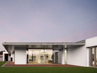 XIEIRA HOUSE II, A2+ ARQUITECTOS A2+ ARQUITECTOS Casas unifamiliares Concreto