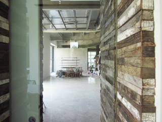 Margarete (Architetti Anselmi S. e Crucianelli E.) Industrial walls & floors