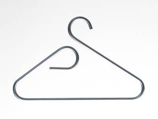 FRAME, coat hangers collection, Insilvis Divergent Thinking Insilvis Divergent Thinking Quartos minimalistas
