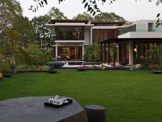 The Courtyard House, Hiren Patel Architects Hiren Patel Architects