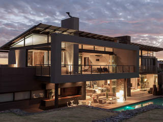 House Duk , Nico Van Der Meulen Architects Nico Van Der Meulen Architects 現代房屋設計點子、靈感 & 圖片