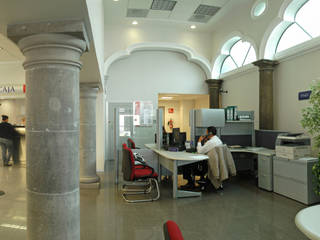 Sucursal Bancaria en Ciudad Guzmán, Mezzanine Arquitectura Mezzanine Arquitectura Commercial spaces