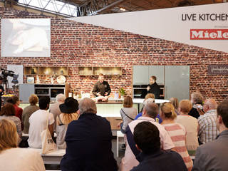 Grand Designs LIVE 2013 Celebrity Show Demo Kitchen , Henley McKay Kitchens Henley McKay Kitchens Moderne Küchen