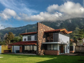 Casa San Juan , c3 Arquitectos c3 Arquitectos Otros espacios