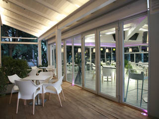 White Station, Vitalegno Sistema casa Vitalegno Sistema casa Commercial spaces