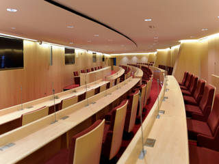 Render 3D y proyecto acabado de un auditorium , Realistic-design Realistic-design Commercial spaces
