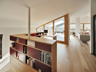 Ristrutturazione e risanamento Casa Lemayr, ROLAND BALDI ARCHITECTS ROLAND BALDI ARCHITECTS Rooms