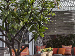 casa Limonero, MARIANGEL COGHLAN MARIANGEL COGHLAN Moderner Balkon, Veranda & Terrasse