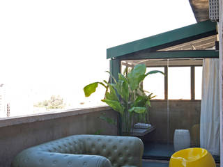Residência Harmonia, Mauricio Arruda Design Mauricio Arruda Design Moderne balkons, veranda's en terrassen