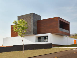 modern by STUDIO GUILHERME TORRES, Modern