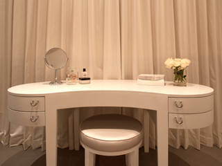 Dressing Table Roselind Wilson Design Будинки bedroom,dressing table,flowers,mirror