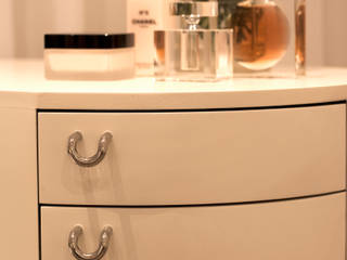 Detail Roselind Wilson Design クラシカルな 家 dressing table,accessories,luxury