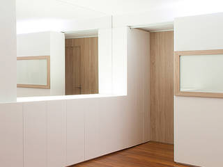 Cocina salón en Artekale.., Estudio TYL Estudio TYL Moderner Flur, Diele & Treppenhaus