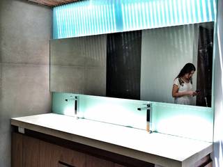 Casa Secreto, REM Arquitectos REM Arquitectos Modern bathroom Sinks