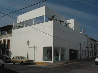 Club de Santos, Puerto Vallarta, Jalisco, Taller Luis Esquinca Taller Luis Esquinca 商業空間