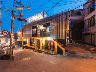 이태원 MAC. N CHEESE, 고공디자인 고공디자인 Rustic style houses