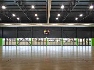 Temporary School Gymnasium, Didonè Comacchio Architects Didonè Comacchio Architects Commercial spaces