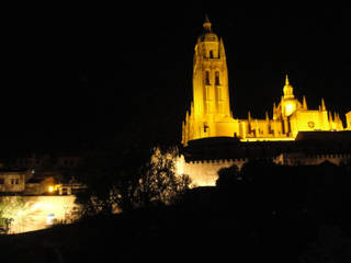 Iluminación muralla sur, Segovia, Ear arquitectura Ear arquitectura Bedrijfsruimten