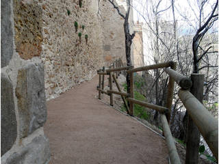 Paso de inspección de la muralla en Segovia (Tramo Norte), Ear arquitectura Ear arquitectura Commercial spaces