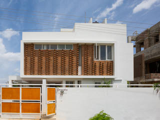 LATERAL HOUSE, Gaurav Roy Choudhury Architects Gaurav Roy Choudhury Architects