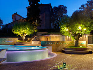 LA PISCINA DEL CASTELLO DI MONTERADO RECUPERO DEL COMPLESSO MONUMENTALE DEL CASTELLO DI MONTERADO A DIMORA STORICA: REALIZZAZIONE DELLA PISCINA E SISTEMAZIONE ESTERNA, cpiua ceccarelli associati cpiua ceccarelli associati Бассейн в средиземноморском стиле