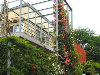 花壇の家/3世代住宅, ユミラ建築設計室 ユミラ建築設計室 Modern Houses