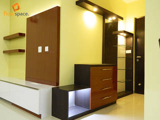 Project Aspire, Floorspace Floorspace Modern Corridor, Hallway and Staircase