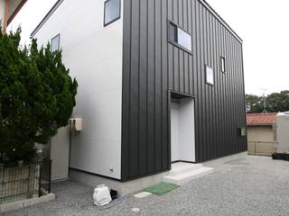 上温品の家, 株式会社 垂井設計 株式会社 垂井設計 Modern houses