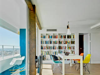Un Pequeño piso en Alicante con Terraza y una vista al mar ¡espectacular!, FLAP STUDIO FLAP STUDIO Moderne Häuser