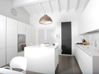 SAN ZENO (BS), HP Interior srl HP Interior srl 現代廚房設計點子、靈感&圖片