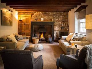 A Gorgeous and Secluded Farm House in the Eden Valley, Linda Joseph Kitchens & Interiors Linda Joseph Kitchens & Interiors Habitaciones