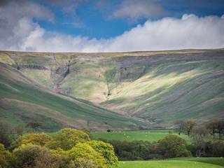 A Gorgeous and Secluded Farm House in the Eden Valley, Linda Joseph Kitchens & Interiors Linda Joseph Kitchens & Interiors Rooms