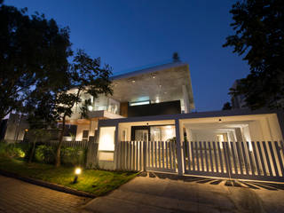 Residence at H2, Balan & Nambisan Architects Balan & Nambisan Architects Modern houses