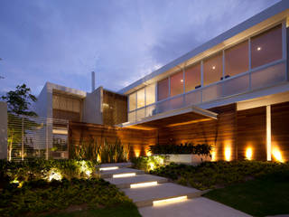 FF HOUSE, Hernandez Silva Arquitectos Hernandez Silva Arquitectos 現代房屋設計點子、靈感 & 圖片