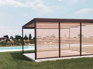Progettazione e realizzazione di struttura esterna in una villa sul lago di Garda, Entrata Libera 48 Entrata Libera 48 Jardins minimalistas